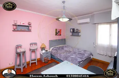 شقة - 4 غرف نوم - 3 حمامات للبيع في الأزاريطة - حي وسط - الاسكندرية