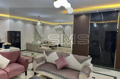 Apartment - 3 Bedrooms - 2 Bathrooms for rent in Doctor Yassin Abdel Ghaffar St. - Area C - Ganoob El Acadimia - New Cairo City - Cairo