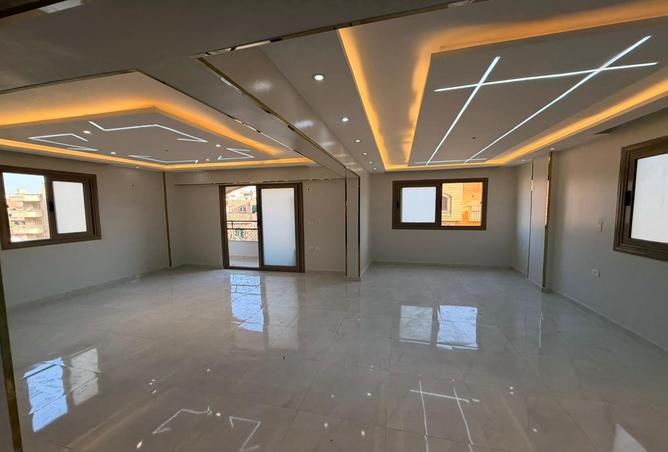 8334596 - Property Image 3