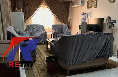 Apartment - 4 Bedrooms - 2 Bathrooms for sale in Street 4 - District 4 - The 5th Settlement - New Cairo City - Cairo