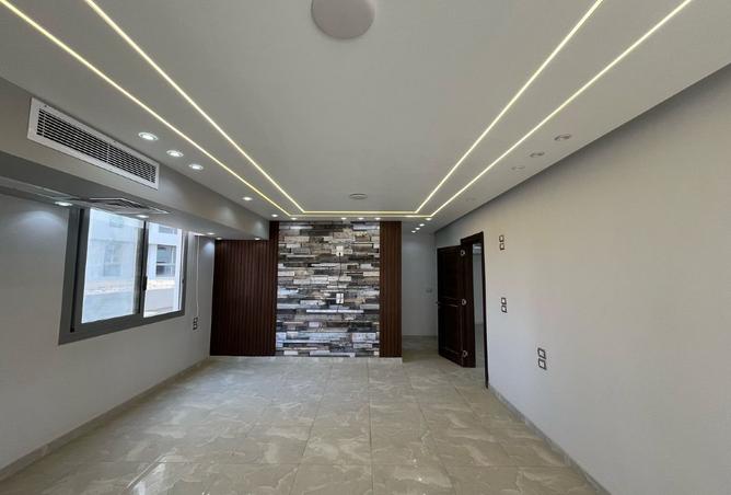 8282066 - Property Image 3