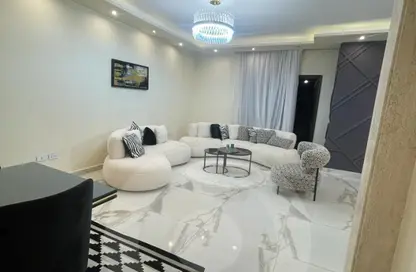 شقة - 3 غرف نوم - 3 حمامات للايجار في ذا كورت ياردز - كمبوندات الشيخ زايد - الشيخ زايد - الجيزة
