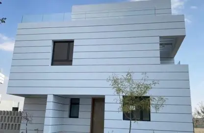 فيلا - 4 غرف نوم - 5 حمامات للبيع في كمبوند البروج - كمبوندات الشروق - مدينة الشروق - القاهرة