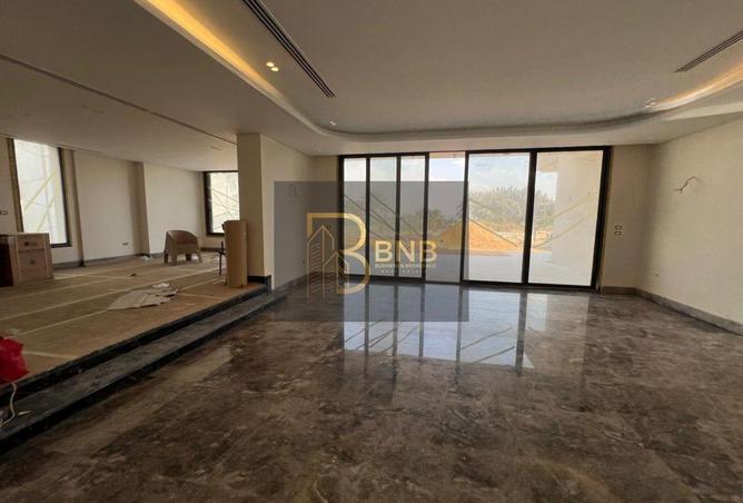 8158008 - Property Image 3