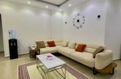 شقة - 3 غرف نوم - 2 حمامات للايجار في عمارات البنفسج - البنفسج - مدينة القاهرة الجديدة - القاهرة