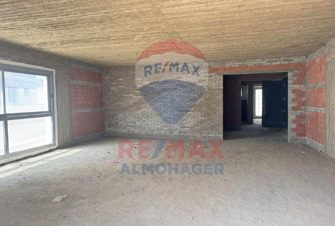 8419407 - Property Image 3