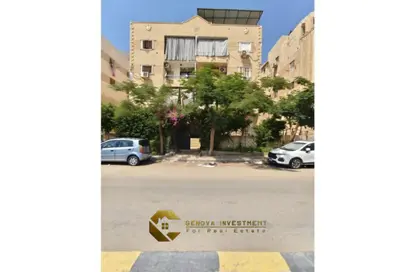 Apartment - 2 Bedrooms - 2 Bathrooms for sale in Street 31 - 11th District - Sheikh Zayed City - Giza