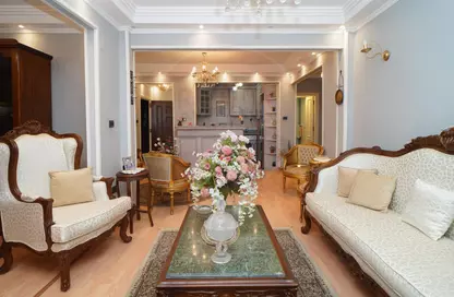 Apartment - 3 Bedrooms - 1 Bathroom for sale in Khaled Ibn Alwaleed St. - Sidi Beshr - Hay Awal El Montazah - Alexandria