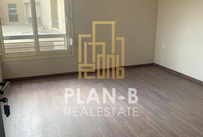 8125674 - Property Image 2