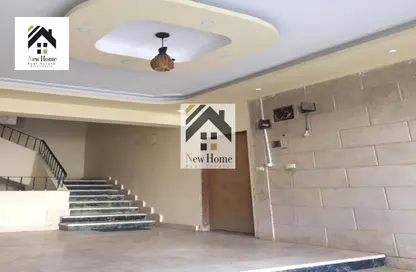 Apartment - 3 Bedrooms - 2 Bathrooms for sale in Ganoob El Acadimia - New Cairo City - Cairo