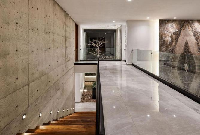 8041102 - Property Image 2