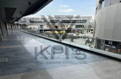 Shop - Studio - 1 Bathroom for rent in The Yard Mall - New Cairo City - Cairo