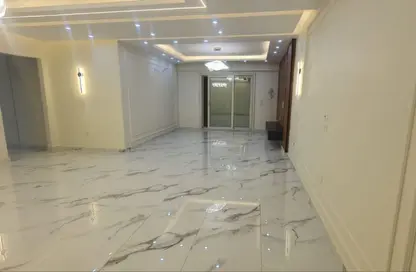 شقة - 3 غرف نوم - 2 حمامات للايجار في كمبوند كنز - حدائق اكتوبر - مدينة 6 أكتوبر - الجيزة