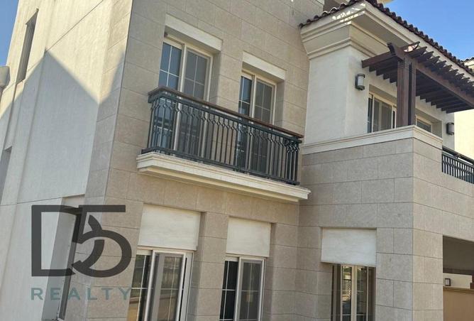 8046381 - Property Image 2
