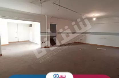 Apartment - 4 Bedrooms - 2 Bathrooms for rent in Mohamed Fawzy Moaz St. - Smouha - Hay Sharq - Alexandria