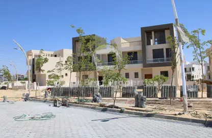 Townhouse - 3 Bedrooms - 3 Bathrooms for sale in Lake West - Sheikh Zayed Compounds - Sheikh Zayed City - Giza
