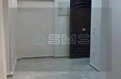 Apartment - 2 Bedrooms - 1 Bathroom for rent in Orouba Axis - Area A - Ganoob El Acadimia - New Cairo City - Cairo