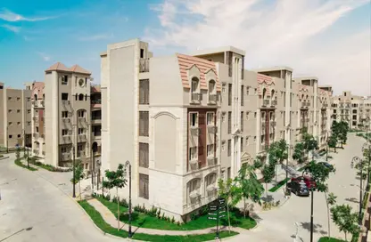Apartment - 3 Bedrooms - 2 Bathrooms for sale in Rock Vera - 5th Settlement Compounds - The 5th Settlement - New Cairo City - Cairo
