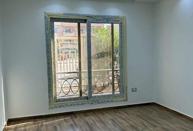 8260372 - Property Image 3