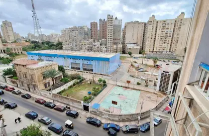 شقة - 3 غرف نوم - 2 حمامات للبيع في زيزينيا - حي شرق - الاسكندرية