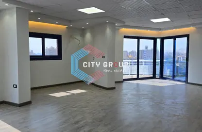 Office Space - Studio - 3 Bathrooms for rent in Hay El Maadi - Cairo