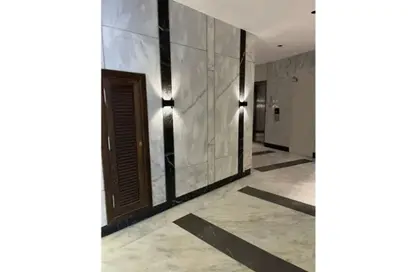 Apartment - 3 Bedrooms - 3 Bathrooms for sale in Rayhanah Avenue - Zahraa El Maadi - Hay El Maadi - Cairo