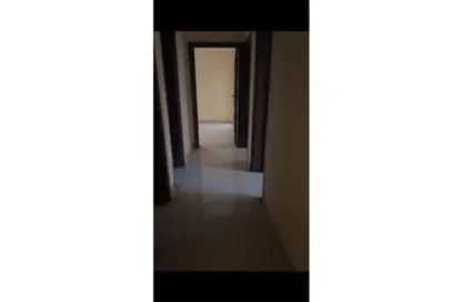 شقة - 3 غرف نوم - 1 حمام للايجار في محور محمد فريد - الحي الرابع - التجمع الخامس - مدينة القاهرة الجديدة - القاهرة