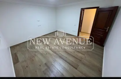 Apartment - 3 Bedrooms - 2 Bathrooms for sale in Hassan Moussa El Akkad St. - Almazah - Heliopolis - Masr El Gedida - Cairo