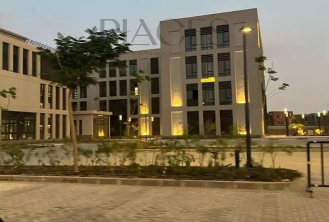 Office Space - Studio - 4 Bathrooms for rent in District 5 - 5th Settlement Compounds - The 5th Settlement - New Cairo City - Cairo
