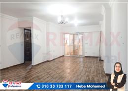 شقة - 3 غرف نوم - 2 حمامات for للايجار in El Riada School St. - سموحة - حي شرق - الاسكندرية