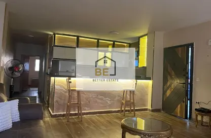 شقة - 2 غرف نوم - 2 حمامات للبيع في شارع الجامعة الحديثة - الهضبة الوسطي - المقطم - القاهرة