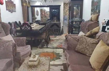شقة - 3 غرف نوم - 2 حمامات للبيع في شارع محرم بك - محرم بك - حي وسط - الاسكندرية