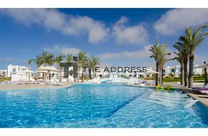 Chalet - 2 Bedrooms - 2 Bathrooms for sale in Mountain View - Ras Al Hekma - North Coast