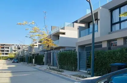 تاون هاوس - 4 غرف نوم - 4 حمامات للبيع في باتيو كازا - الباتيو - كمبوندات الشروق - مدينة الشروق - القاهرة