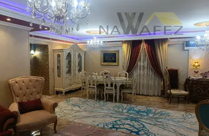 شقة - 3 غرف نوم - 2 حمامات للبيع في شارع احمد فخري - المنطقة السادسة - مدينة نصر - القاهرة