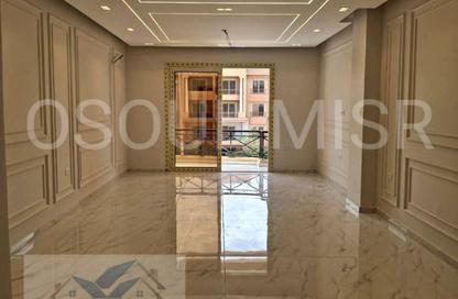 Apartment - 3 Bedrooms - 2 Bathrooms for sale in Al Khamayel city - Sheikh Zayed Compounds - Sheikh Zayed City - Giza