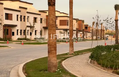 Townhouse - 4 Bedrooms - 5 Bathrooms for sale in Azzar 2 - 5th Settlement Compounds - The 5th Settlement - New Cairo City - Cairo