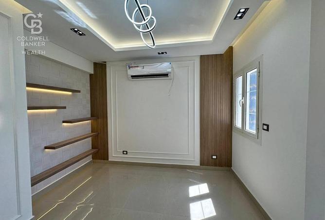 8404627 - Property Image 3