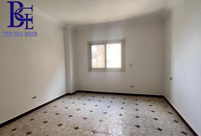 8133010 - Property Image 2