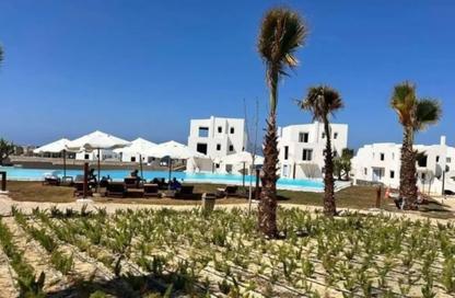 Chalet - 2 Bedrooms - 2 Bathrooms for sale in Jefaira - Ras Al Hekma - North Coast