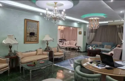 شقة - 3 غرف نوم - 2 حمامات للبيع في المنطقة السادسة - مدينة نصر - القاهرة