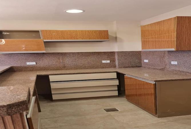 8363385 - Property Image 3