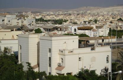 تاون هاوس - 5 غرف نوم - 4 حمامات للبيع في حدائق المهندسين - الحي الرابع - الشيخ زايد - الجيزة