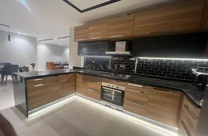 شقة - 2 غرف نوم - 3 حمامات للبيع في ذا كورت ياردز - كمبوندات الشيخ زايد - الشيخ زايد - الجيزة