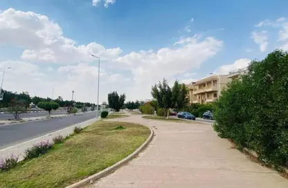 Apartment - 3 Bedrooms - 3 Bathrooms for sale in Bait Alwatan - The 5th Settlement - New Cairo City - Cairo