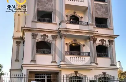 Whole Building - 7+ Bedrooms - 7+ Bathrooms for sale in Ganoub Al Ahia' - Al Wahat Road - 6 October City - Giza