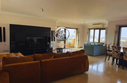Penthouse - 3 Bedrooms - 3 Bathrooms for sale in Casa - Sheikh Zayed Compounds - Sheikh Zayed City - Giza