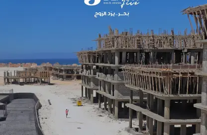 شاليه - 2 غرف نوم - 2 حمامات للبيع في مارسيليا بيتش 5 - راس الحكمة - الساحل الشمالي