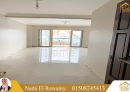 Apartment - 3 bedrooms for للايجار in Ahmed Abd Al Salam St. - Raml Station - Hay Wasat - Alexandria
