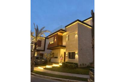 Villa - 4 Bedrooms - 4 Bathrooms for sale in Azzar - 5th Settlement Compounds - The 5th Settlement - New Cairo City - Cairo